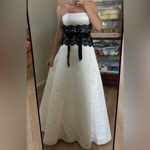 Vintage Jessica McClintock White and Black Lace Dress